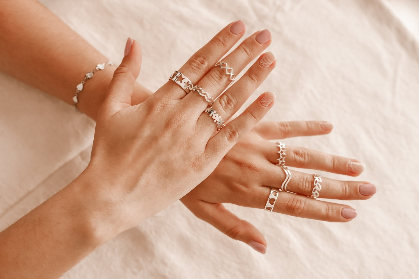 Ring Stacking Guide: So kombinierst du minimalistische Ringe richtig