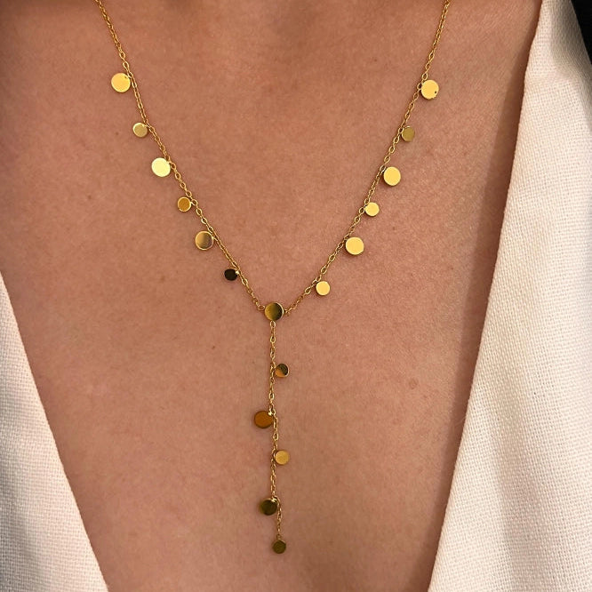 Halskette mit vergoldeten Pailletten